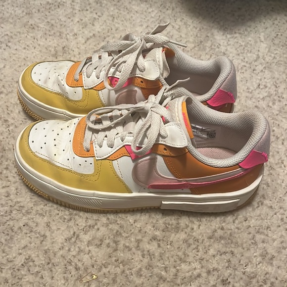 Nike Air Force 1 Fontanka "Summit White/Hyper Pink" sneakers. - Picture 4 of 7